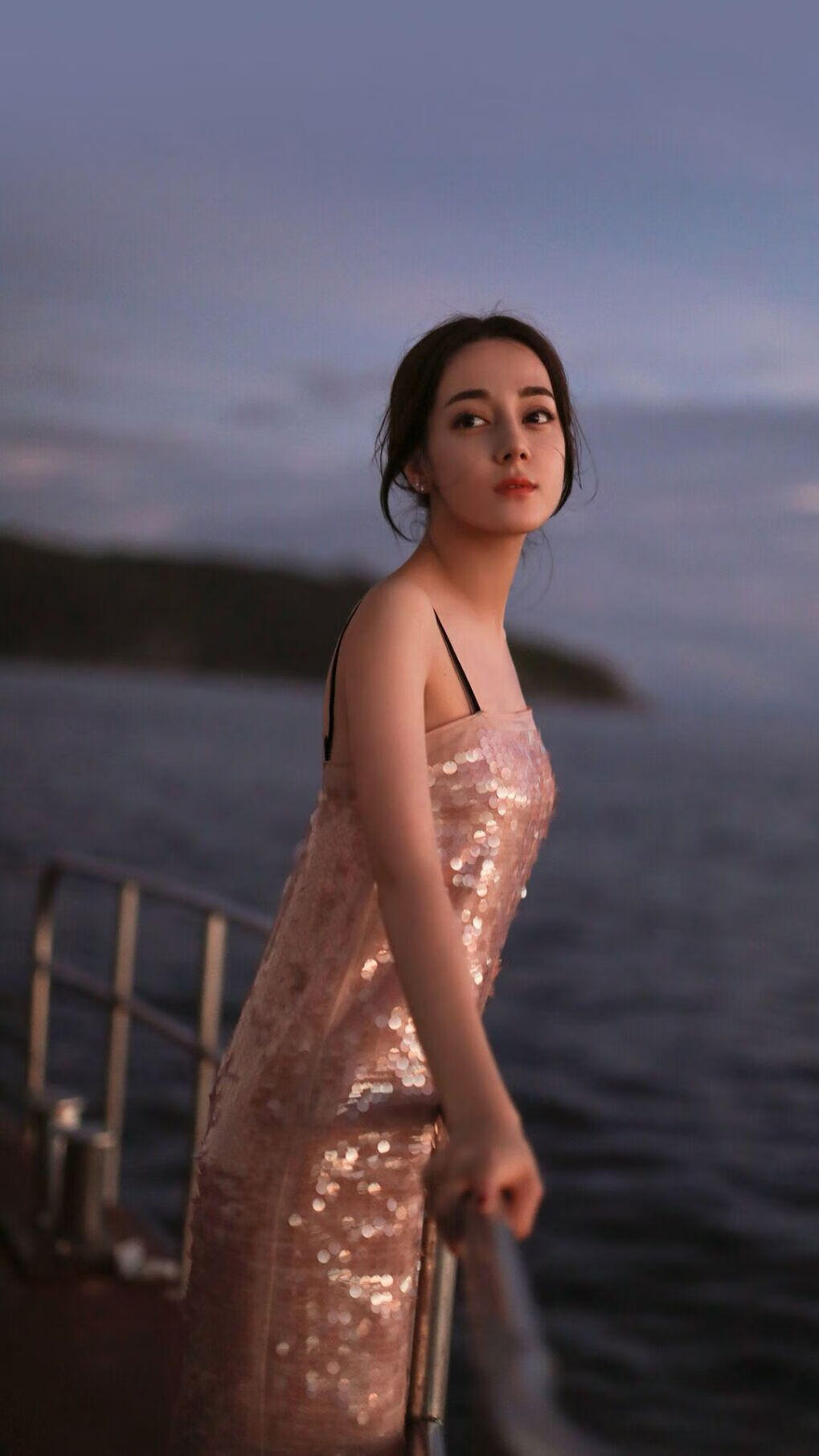 开云APP-绿茵神行太保！三笘薰主宰德甲争冠惊魂夜