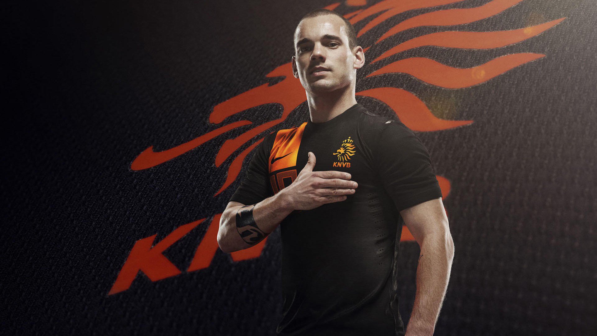 双线狂飙，从威斯特法伦的呐喊到赛道终点的格子旗 多特蒙德掀翻莱比锡红牛，卡塞米罗在F1街道赛接管比赛