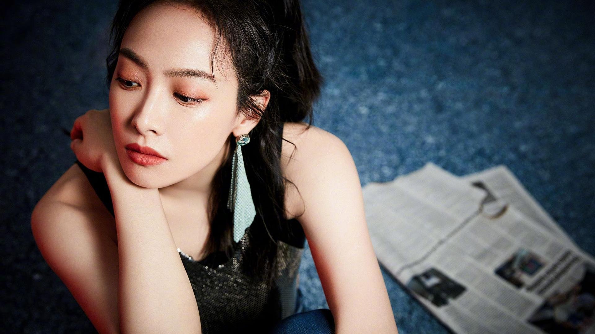 开云体育平台APP-F1引擎咆哮时，英格拉姆正用篮球划破夜空