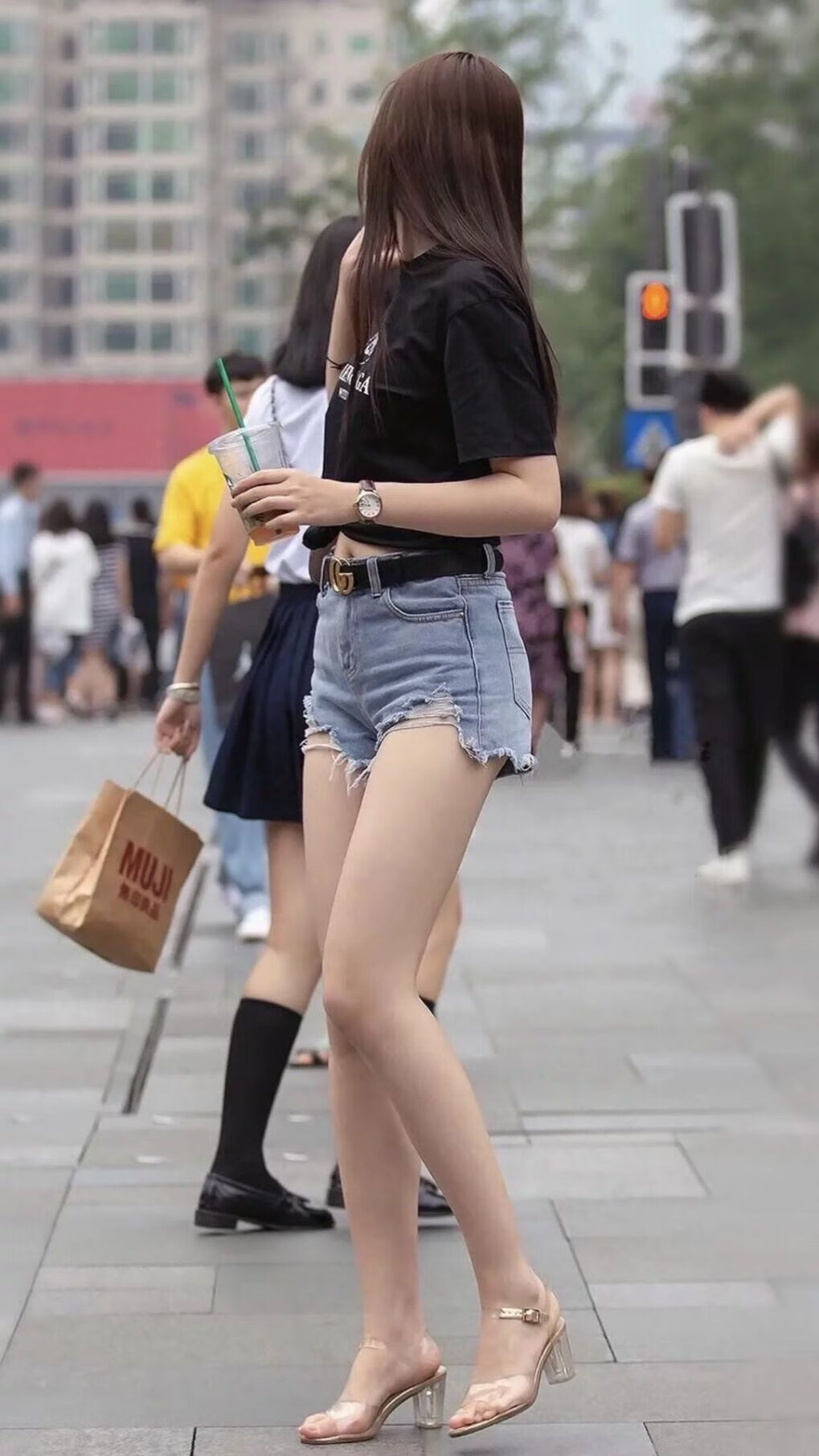 2026世界杯F组关键战,乌拉圭力克波兰,德容带队取胜,南美劲旅占据出线主动